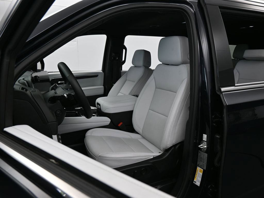 2025 Chevrolet Suburban Premier - Photo 10