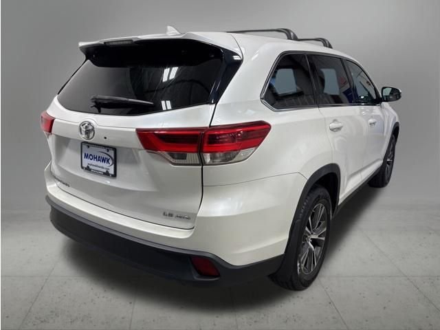 Used 2019 Blizzard Pearl Toyota LE Plus image 5