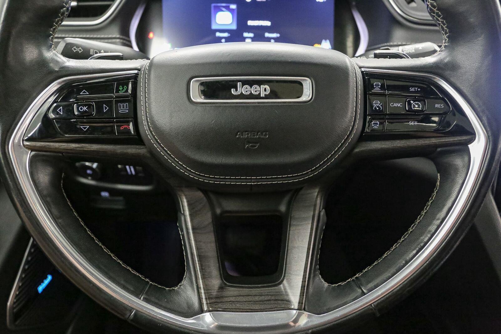 Used 2022 Bright White Clearcoat Jeep Overland image 39