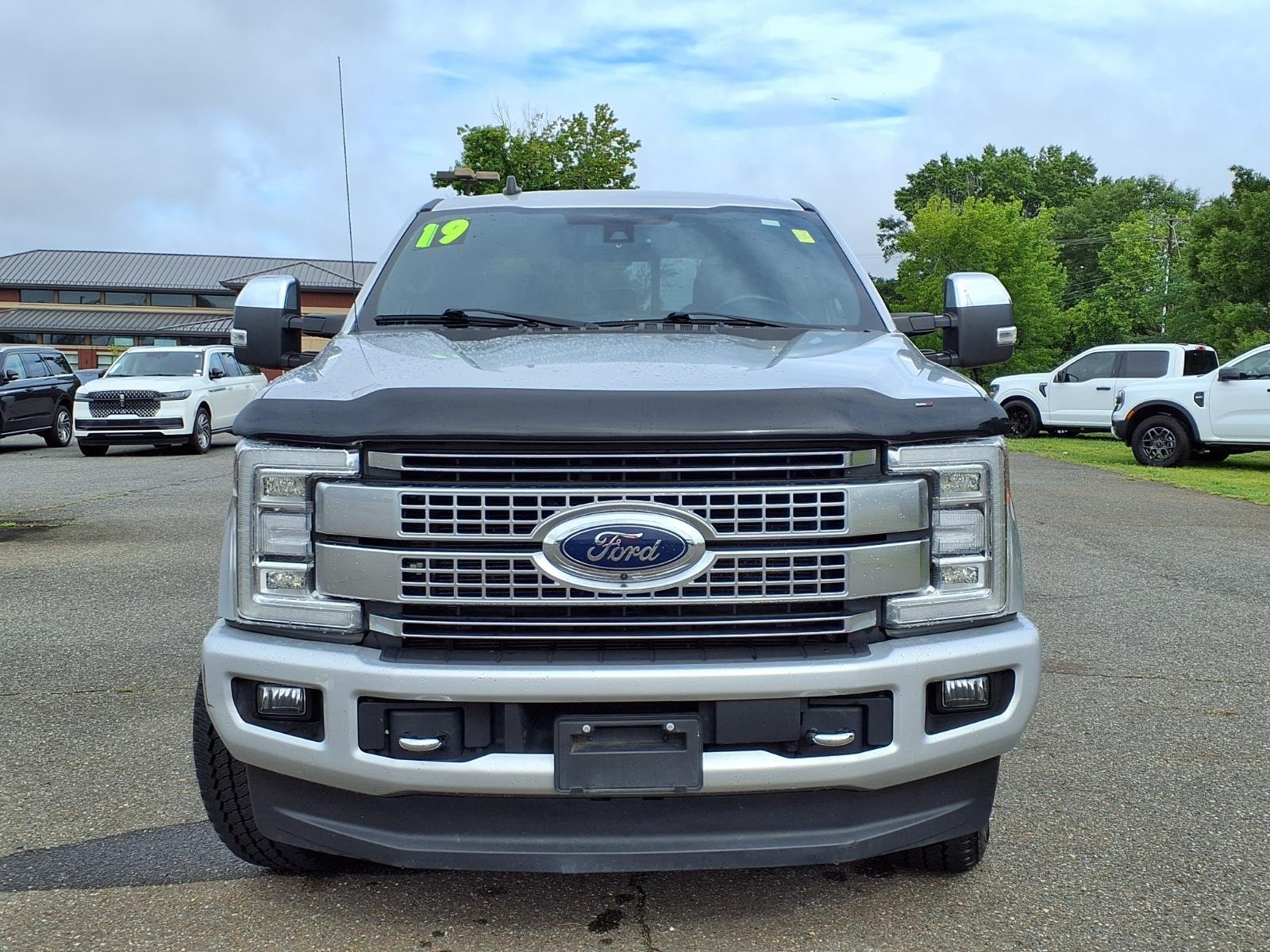 Used 2019  FORD  image 10