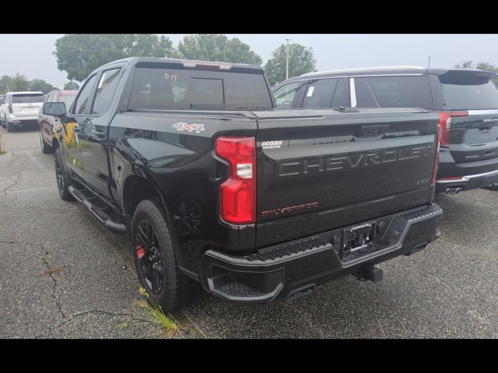 Used 2025 Black Chevrolet RST image 4