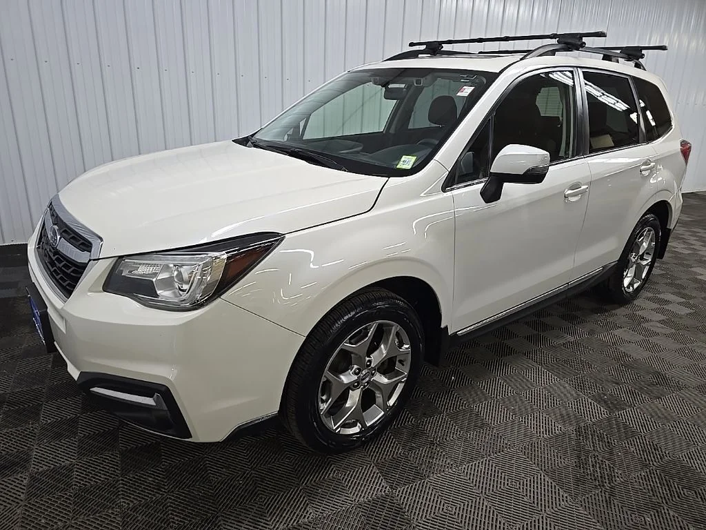 Used 2017 White Subaru 2.5i Touring image 10