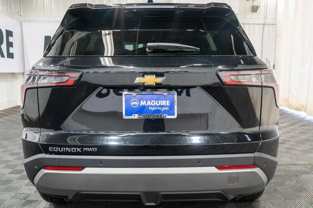 2027 Chevrolet Equinox LT - Photo 6