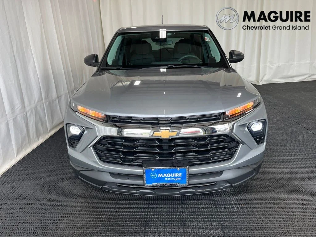 Used 2025 Gray Chevrolet LS image 29