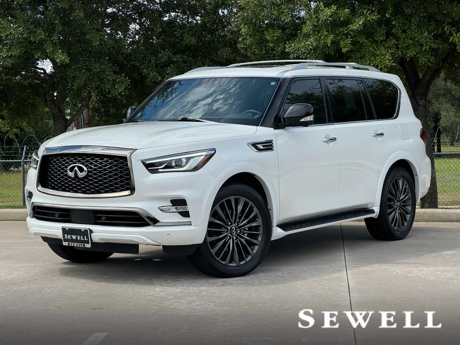 2024 INFINITI QX80 SENSORY