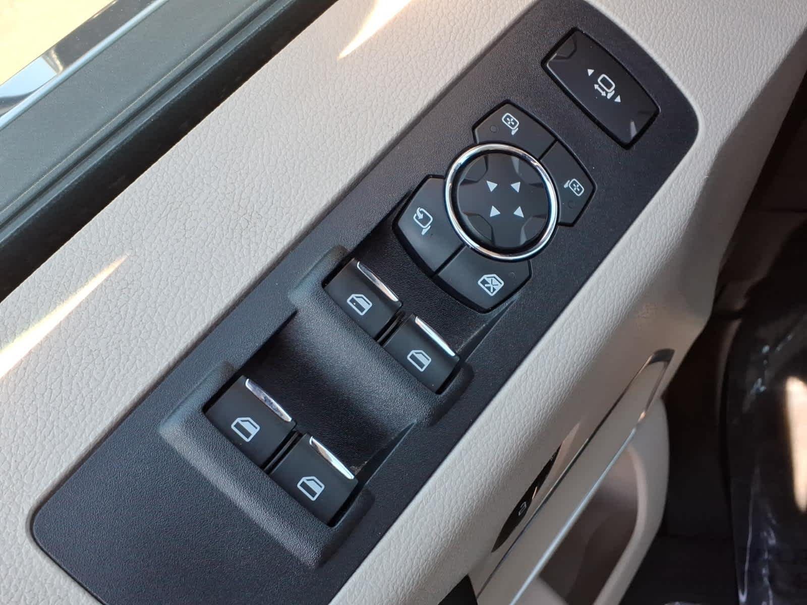 Used 2020 Magnetic Ford Limited image 30