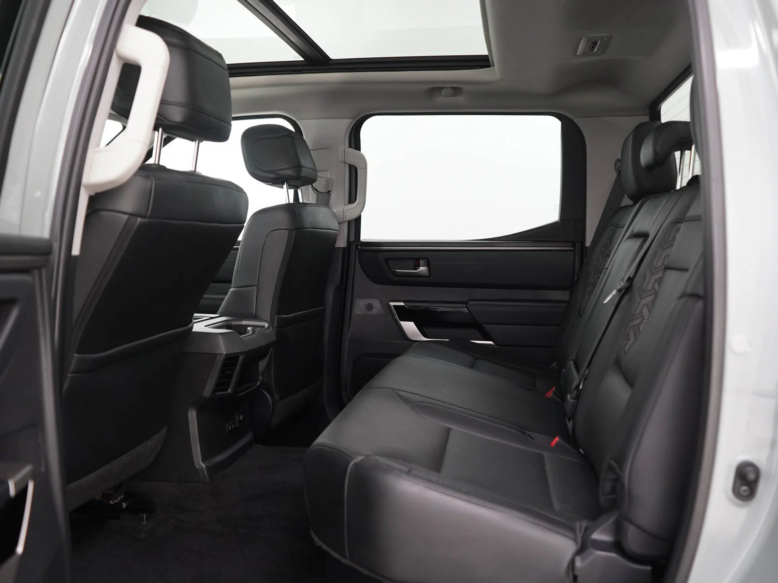 Used 2022  Toyota Limited image 19