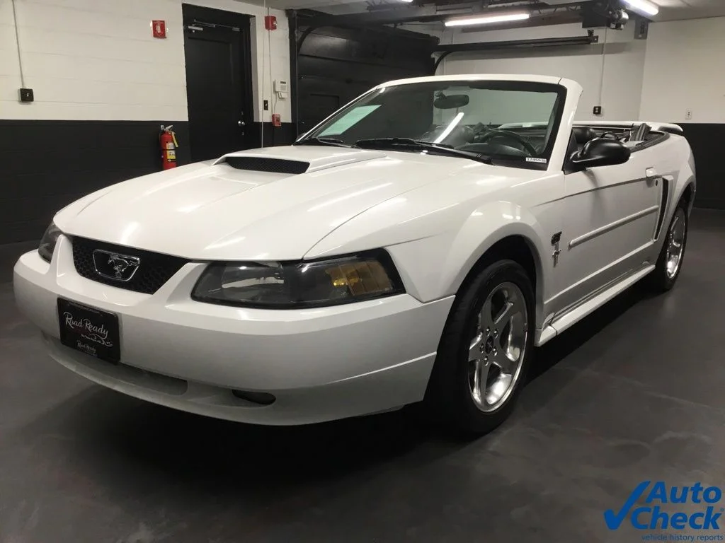 Used 2003 White Ford GT image 5