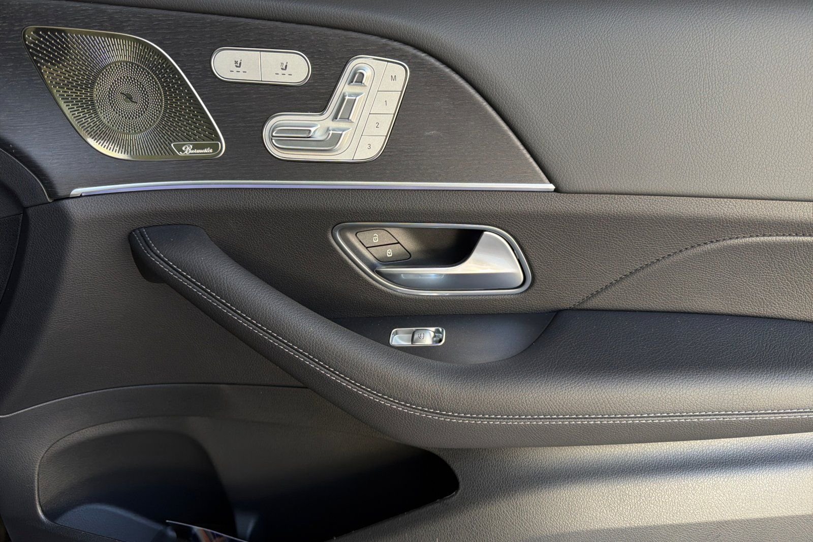 New 2026 Obsidian Black Metallic Mercedes-Benz GLS 450 image 35