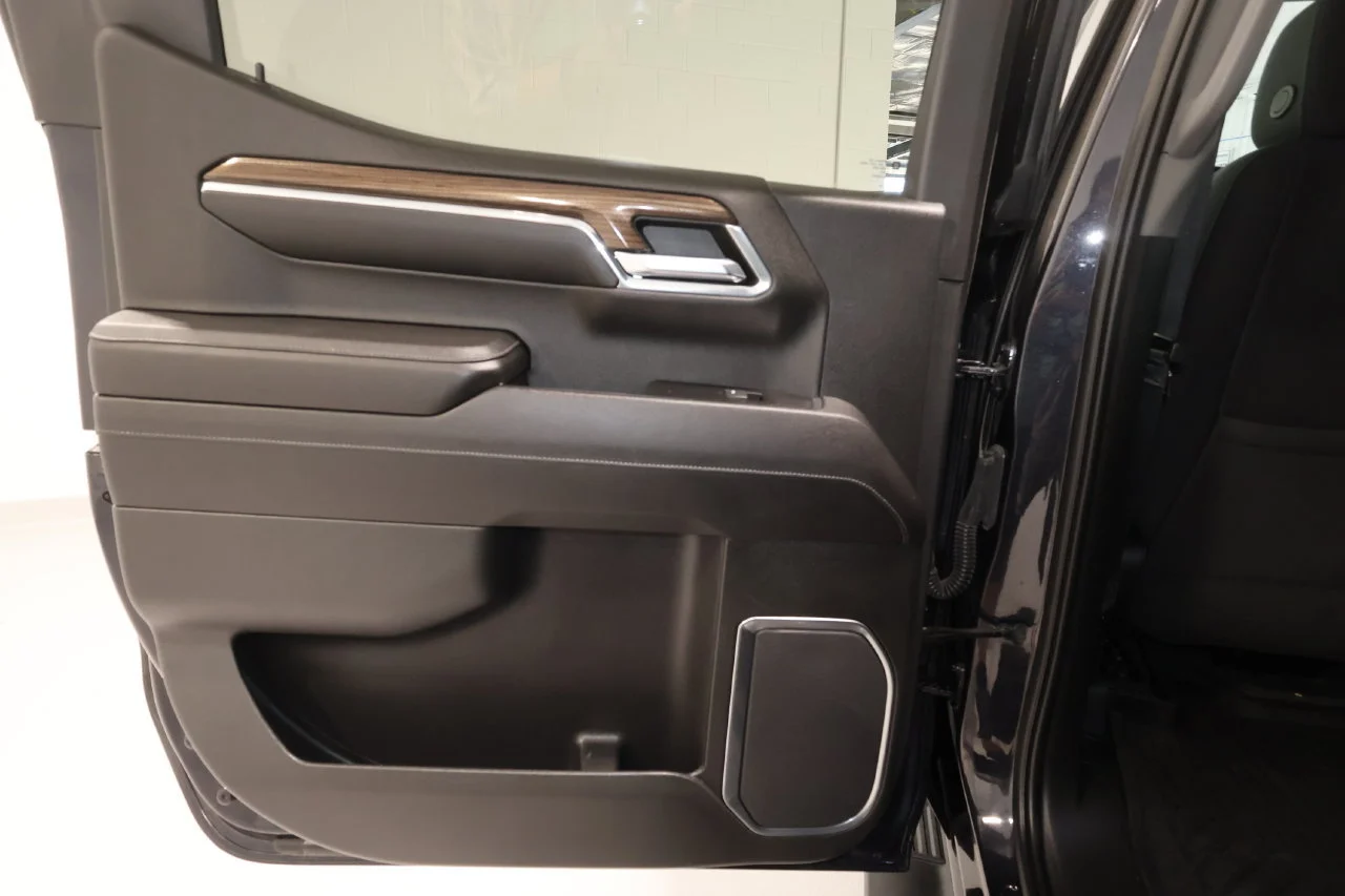 Used 2023 DARK ASH METALLIC Chevrolet LT Trail Boss image 21