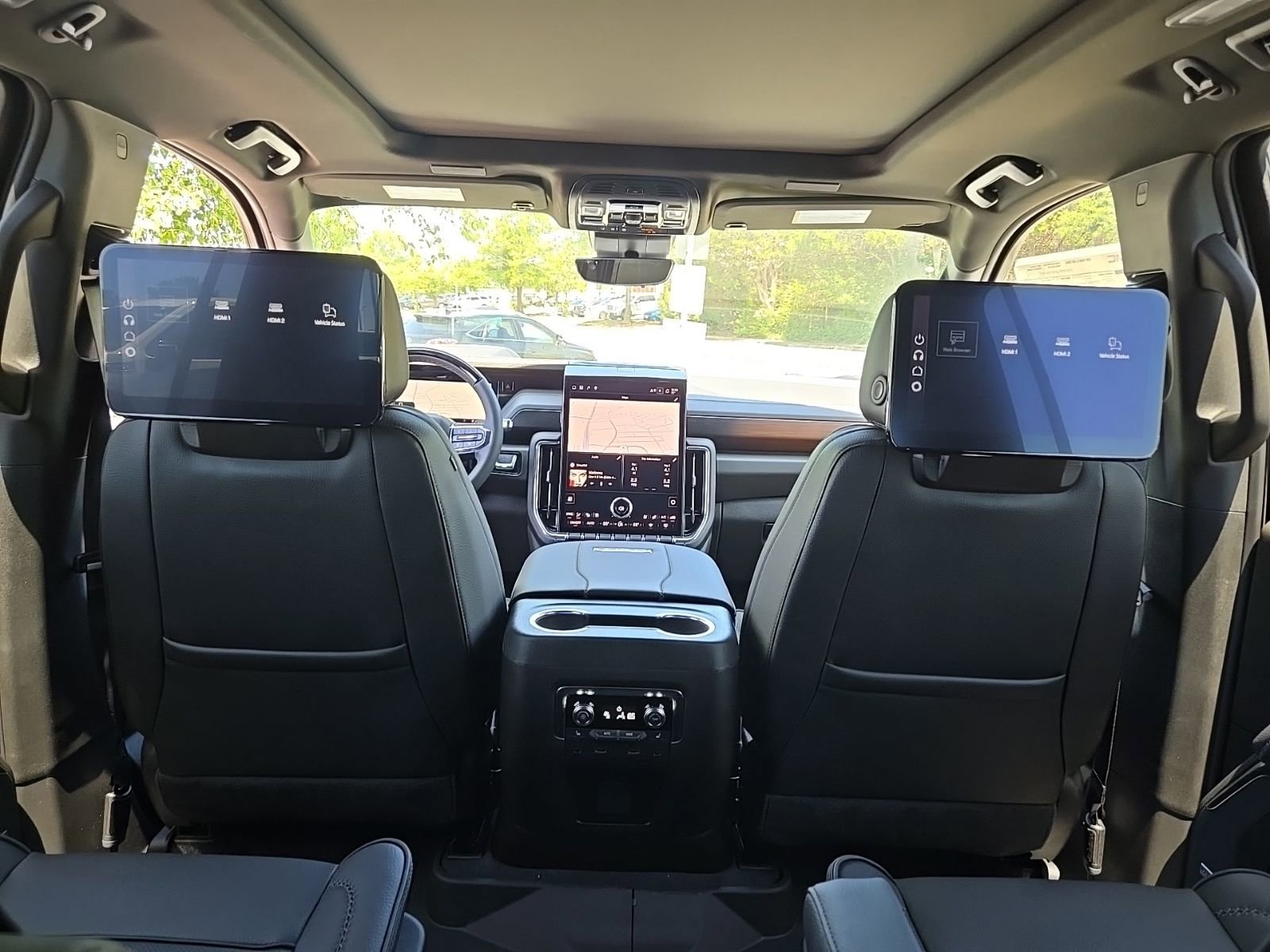 2026 GMC Yukon XL Denali - Photo 27