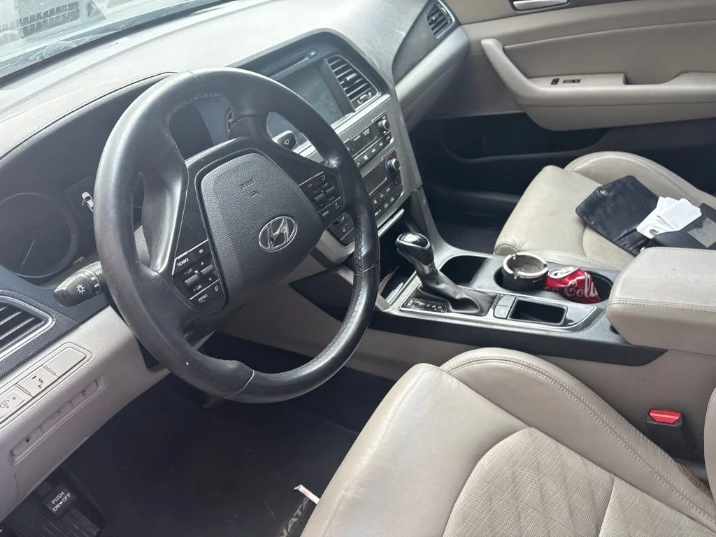 Used 2015 Blue Hyundai Sport image 10
