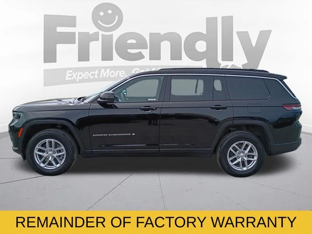 Used 2025 Black Jeep Laredo image 9