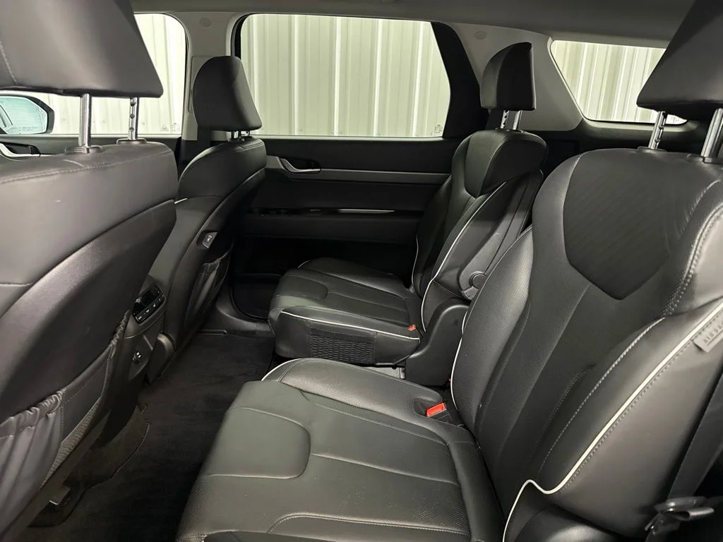Used 2023 Abyss Black Hyundai XRT image 12