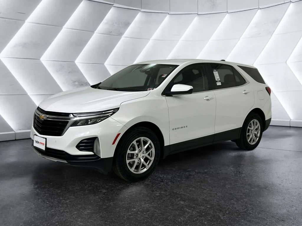 Used 2022 White Chevrolet LT image 3