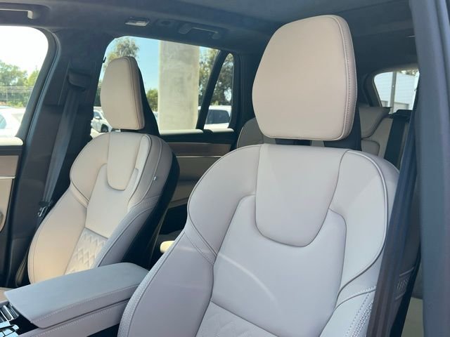 2025 Volvo XC90 Core - Photo 19