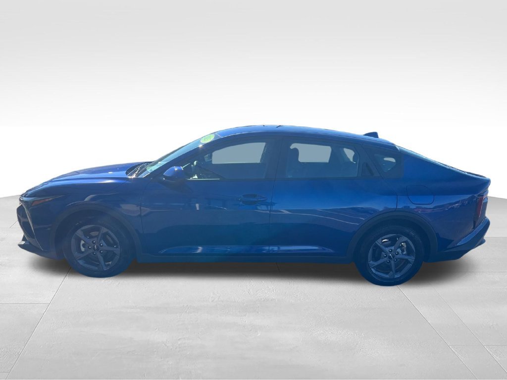 Used 2025 Blue Kia LXS image 3