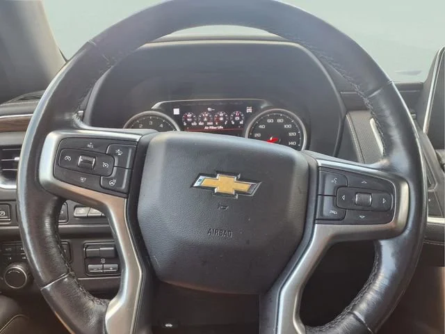 Used 2021 IRIDESCENT PEARL TRICOAT Chevrolet Premier image 12