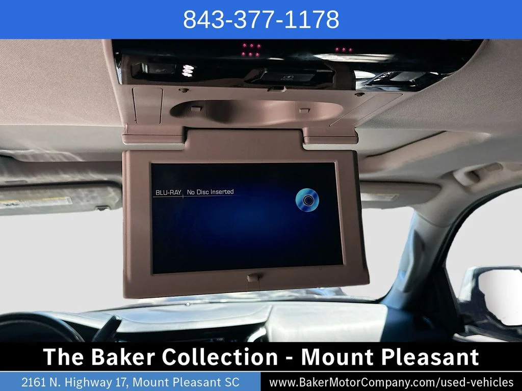 Used 2020 Crystal White Tricoat Cadillac Premium Luxury image 27