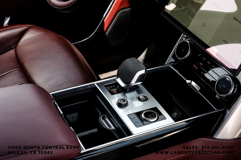 Used 2023 Santorini Black Metallic Land Rover SE image 25