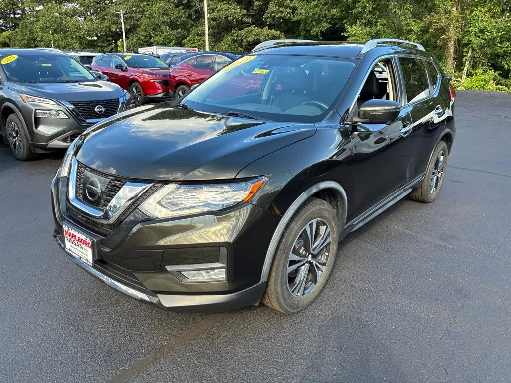 Certified Used 2017 Black Nissan SL image 3