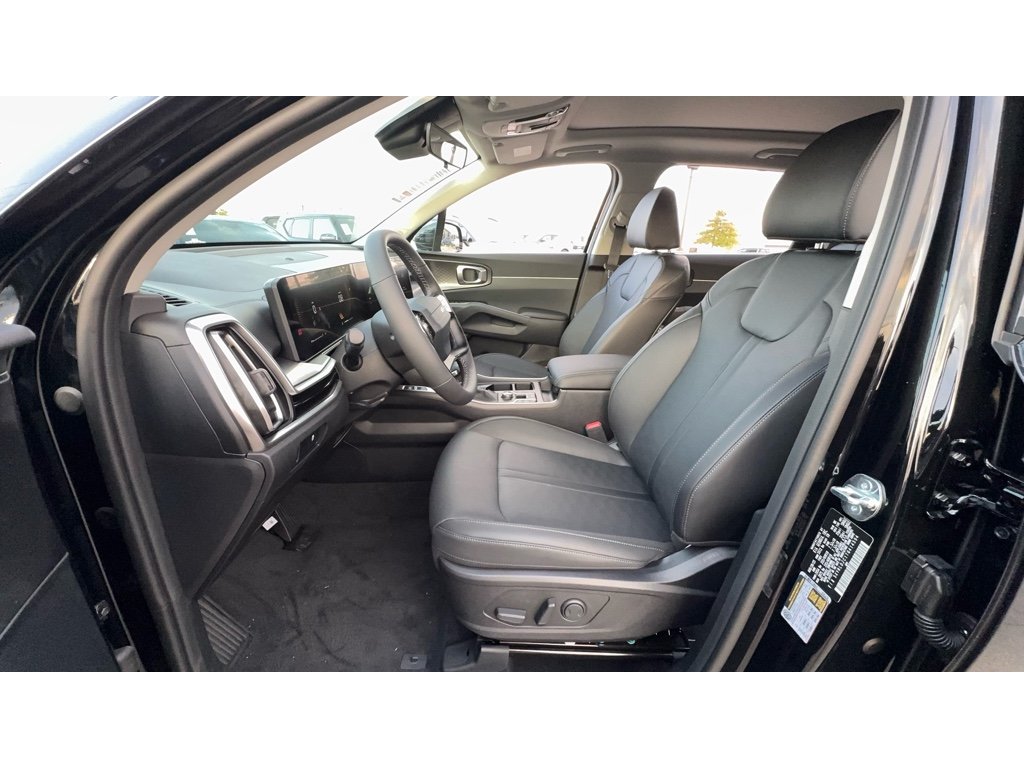 2026 Kia Sorento S photo 2