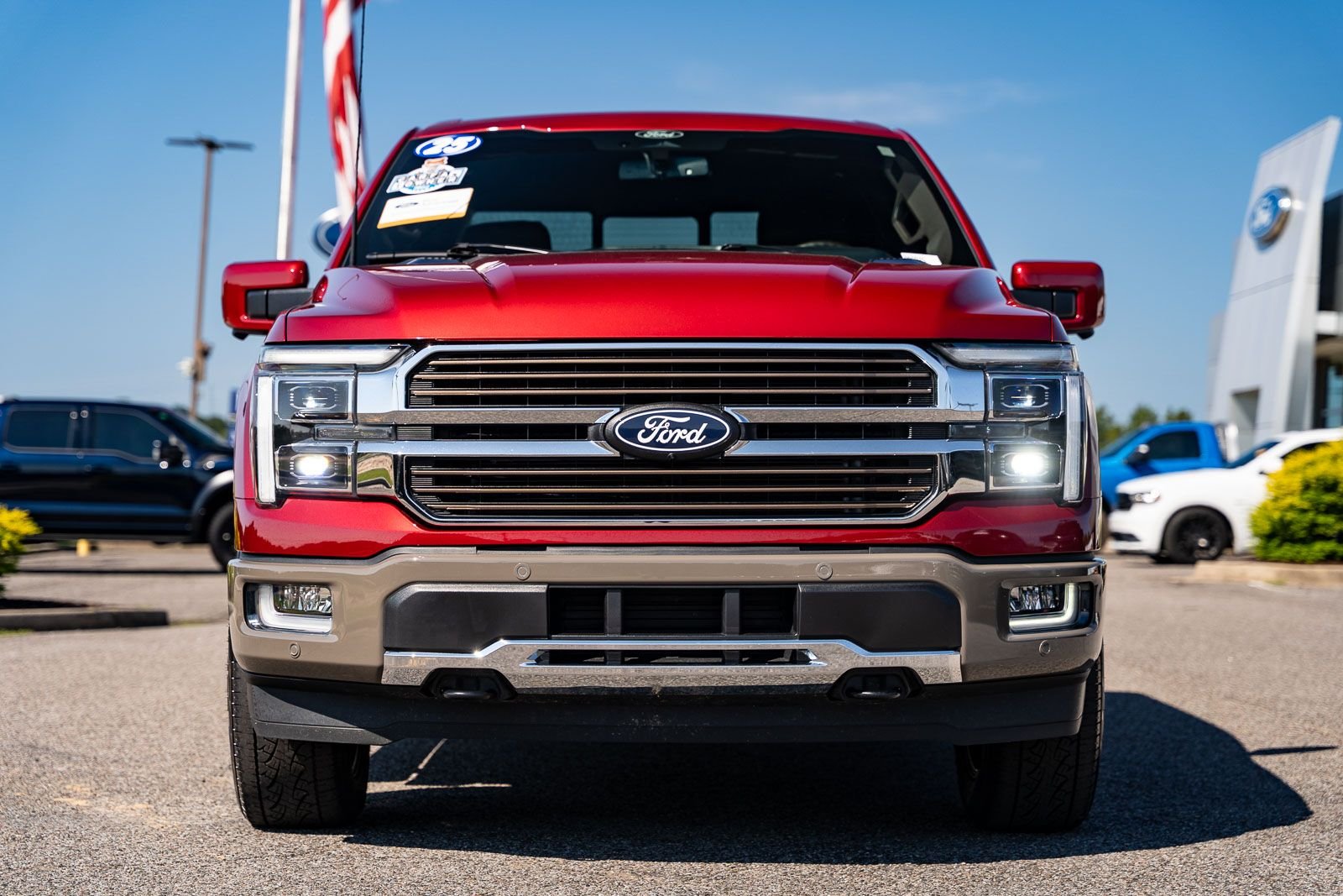 Certified Used 2025  Ford King Ranch image 2