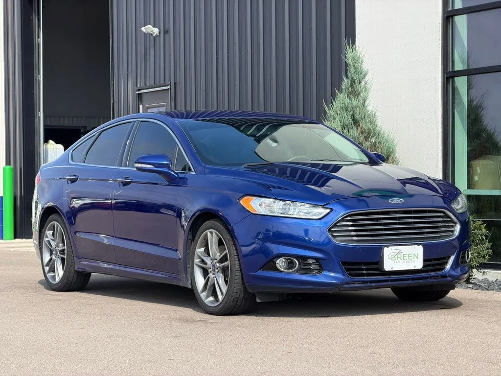 Used 2016 Blue Ford Titanium image 4