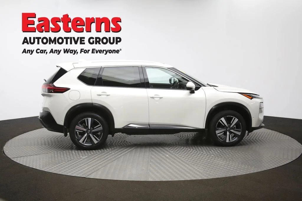 Used 2023 White Nissan SL image 48