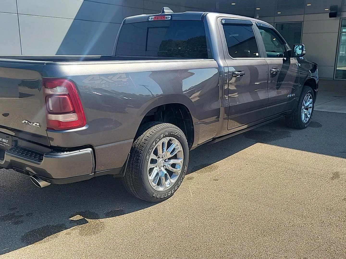 Used 2023 Granite Crystal Metallic Clearcoat Ram Laramie image 21