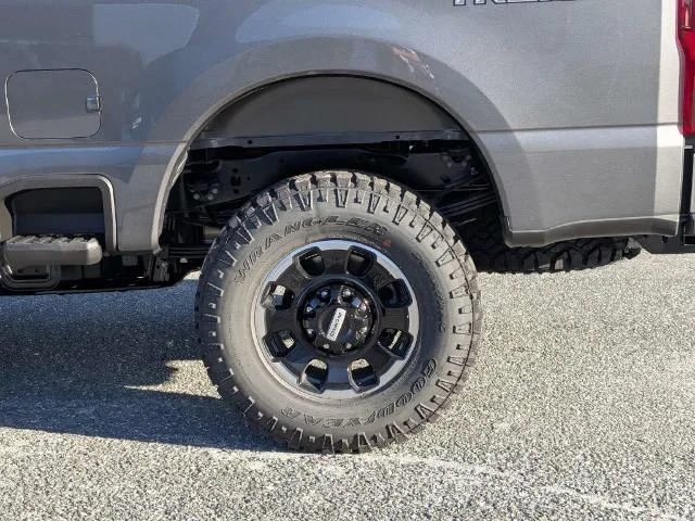New 2027 Carbonized Gray Metallic Ford F-250® XLT image 35