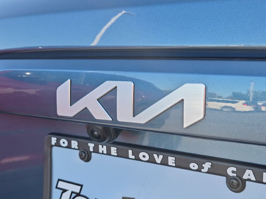 Used 2023 Blue Kia Wind image 25