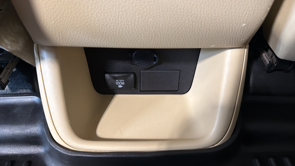 Used 2014 Red Toyota Limited image 18