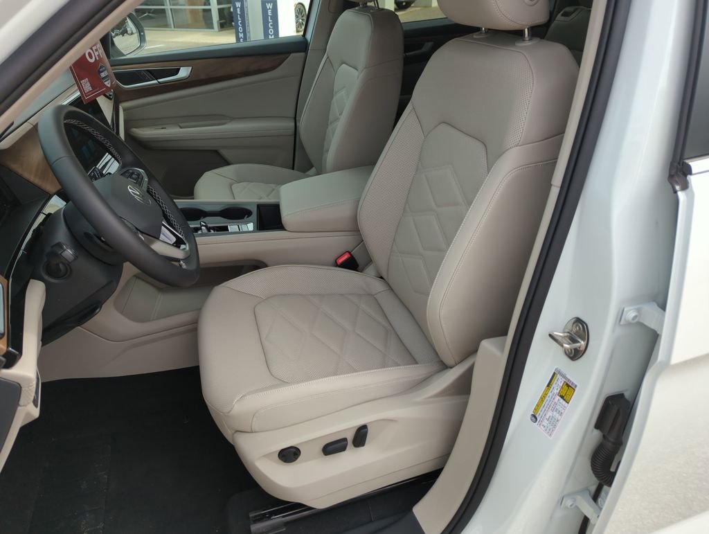 New 2026 White/off-white Volkswagen 2.0T SE image 12