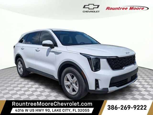 2026 Kia Sorento LX AT's photo