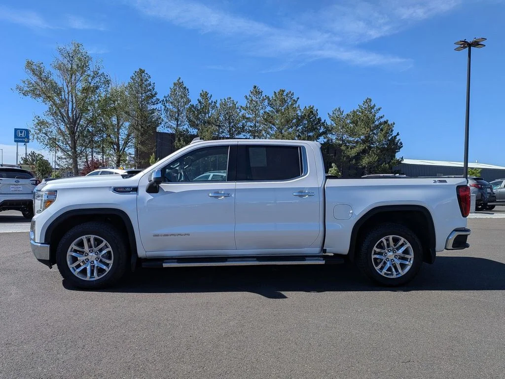 Used 2021 WHITE FROST TRICOAT GMC SLT image 9