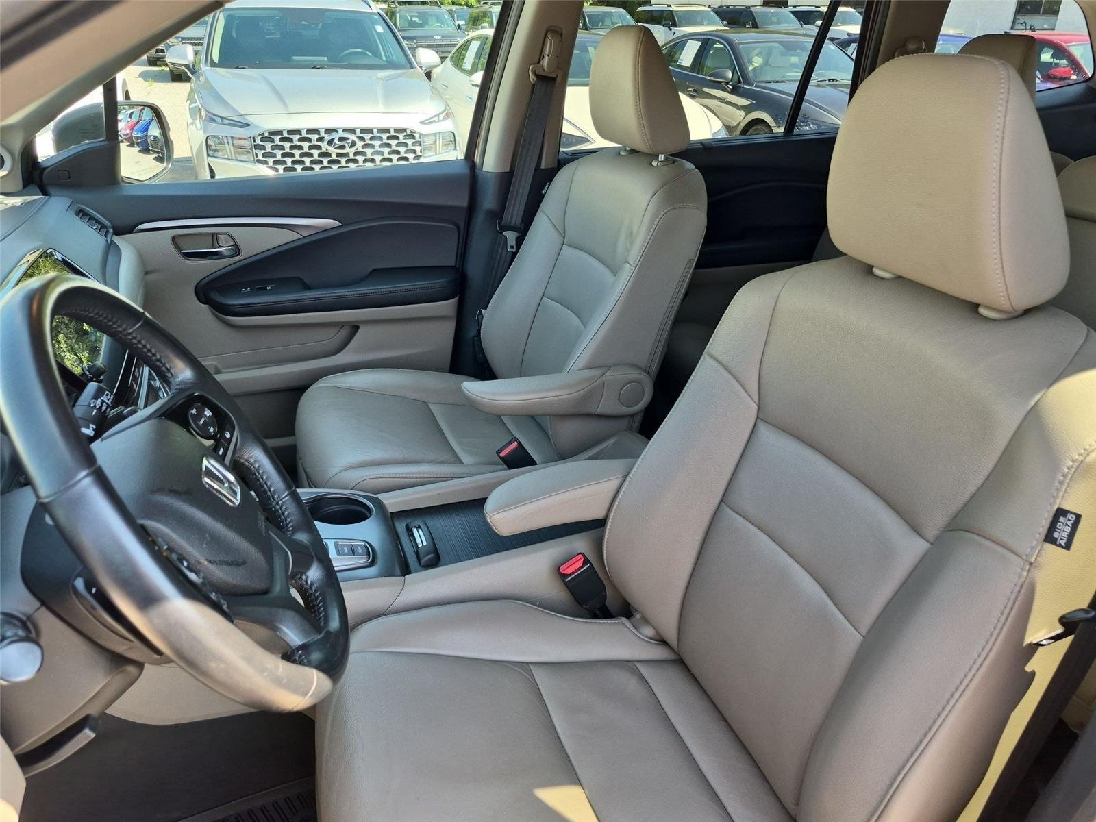 Used 2022 DEEP SCARLET PEARL Honda SE image 18