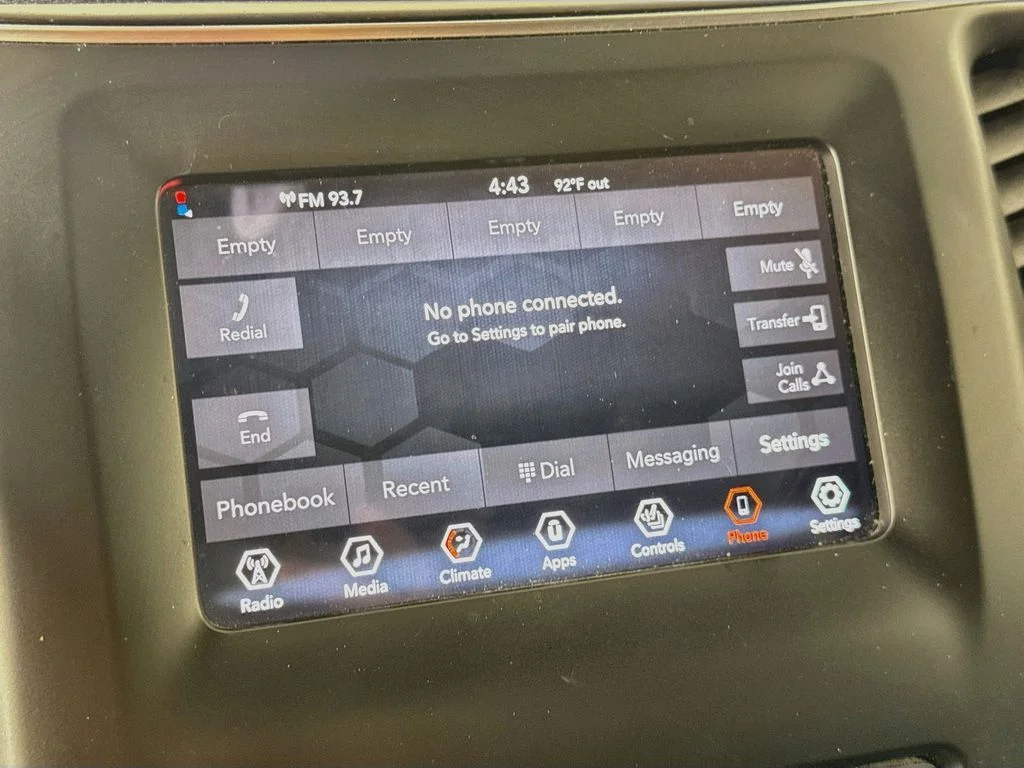 Used 2020 White Jeep Latitude Plus image 17