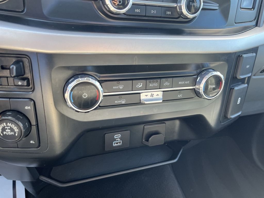 Used 2022 Black Ford XLT image 18