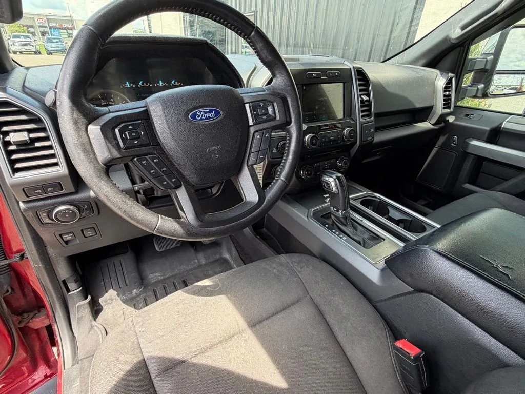 Used 2018 Red Ford XLT image 7