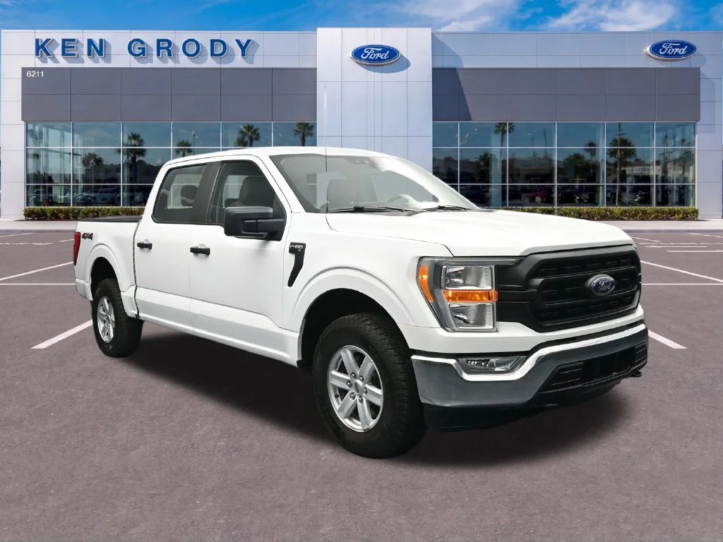 Used 2021 White Ford XL image 1