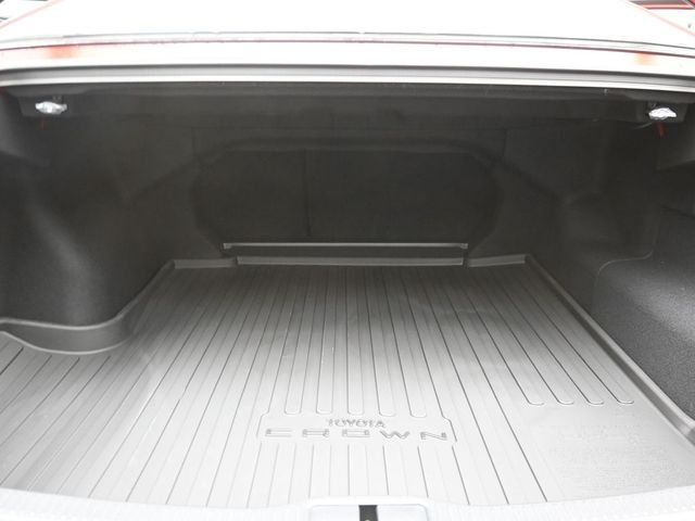 2025 Toyota Crown Platinum - Photo 13