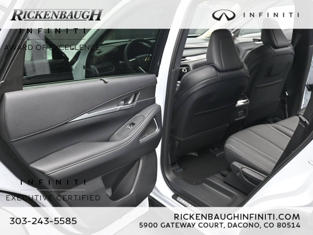Certified Used 2026 White INFINITI LUXE image 17