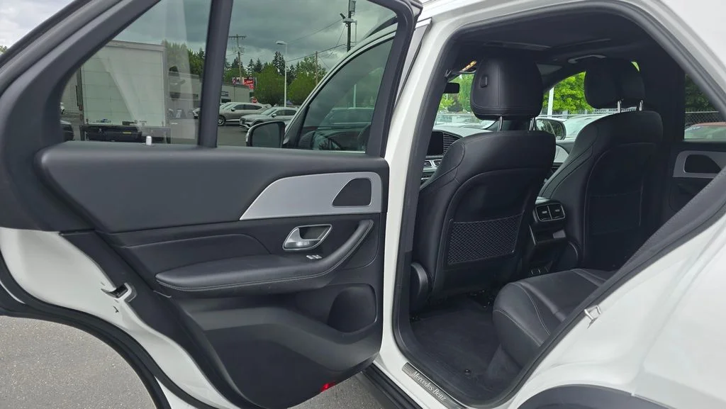 Used 2024 White Mercedes-Benz GLE 450e image 15