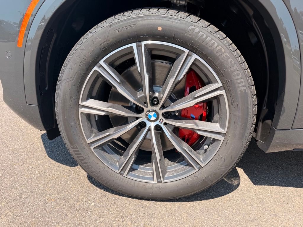 New 2026 Gray BMW M60i image 5