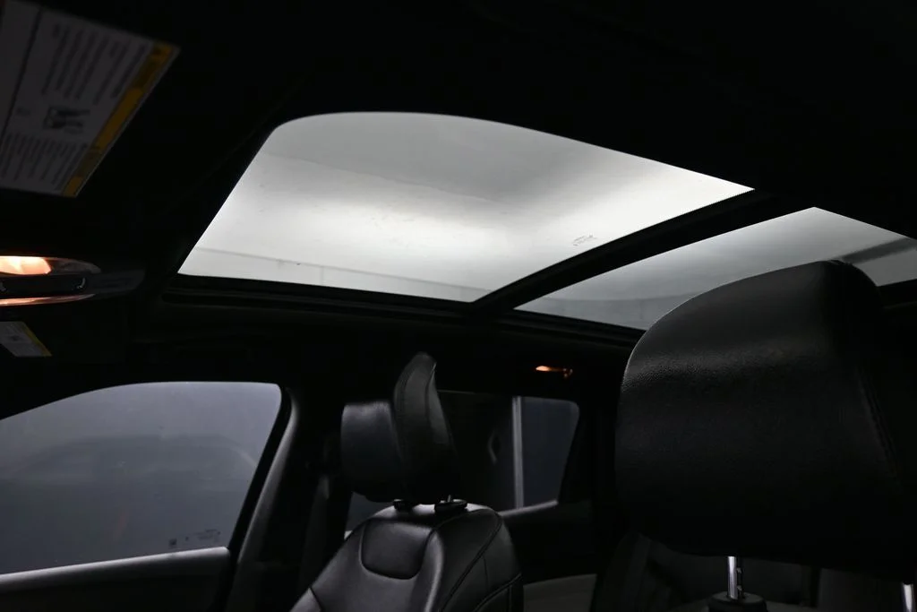 Used 2024 Black Jeep Limited image 23