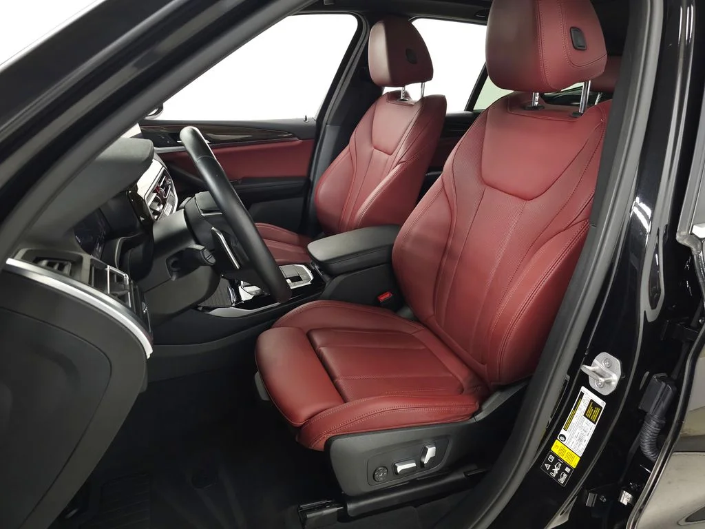 Used 2023 Black BMW xDrive30i image 17