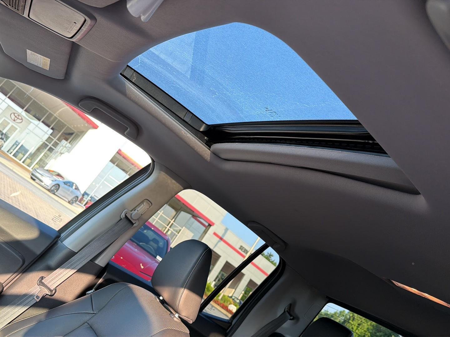Used 2023 Sonic Gray Pearl Honda RTL-E image 33