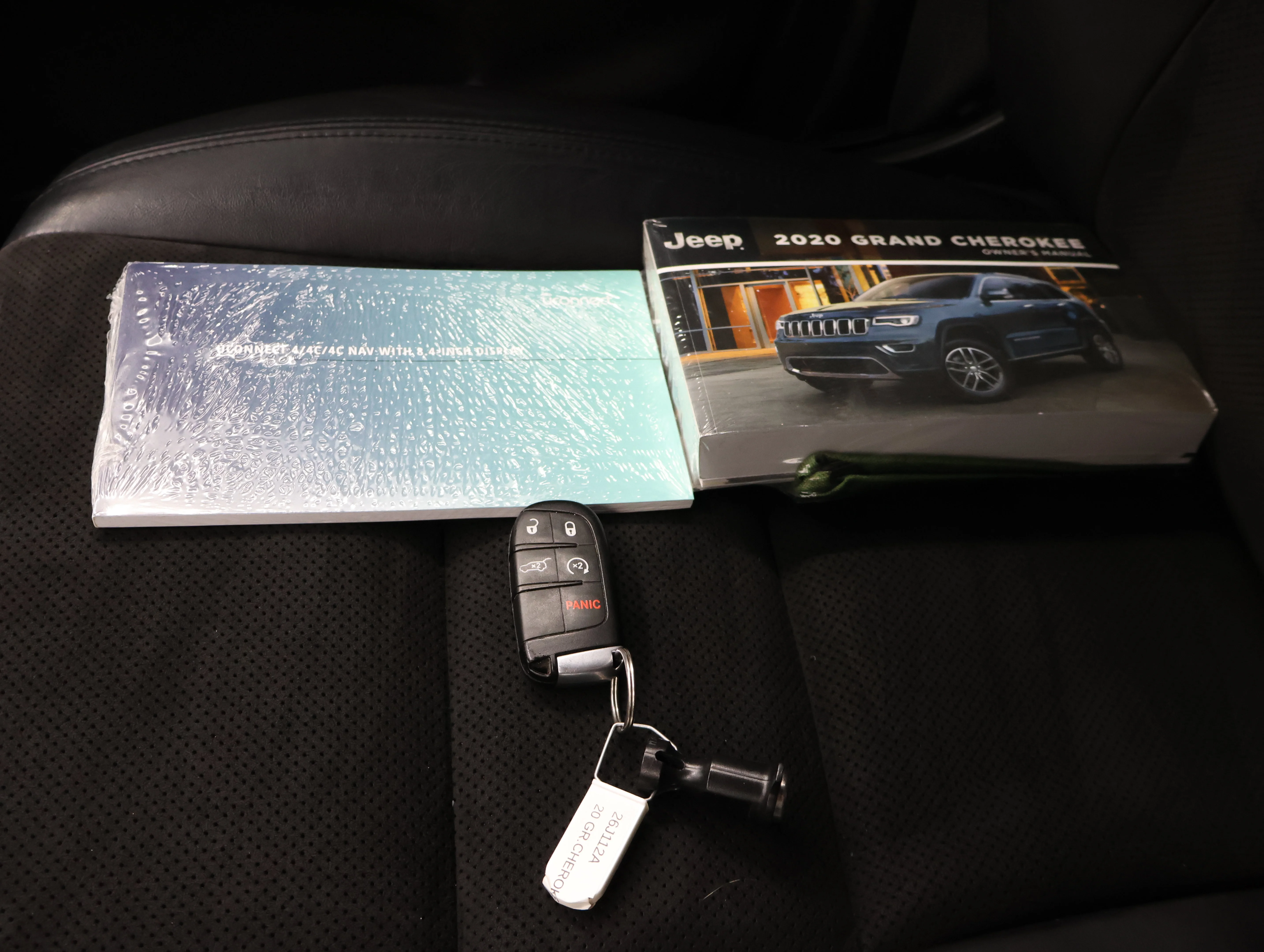 Used 2020 Sting-Gray Clearcoat Jeep Altitude image 60