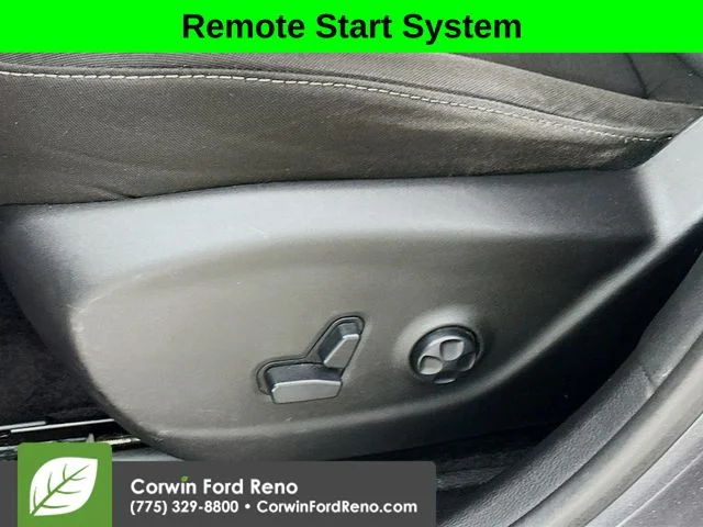 Used 2016 Granite Crystal Clearcoat Metallic Jeep Latitude image 18